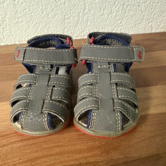 See Kai runners sandals Gray and Red Toddler size 4 - Picture 2 of 5